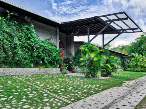 Casa Madre Tierra