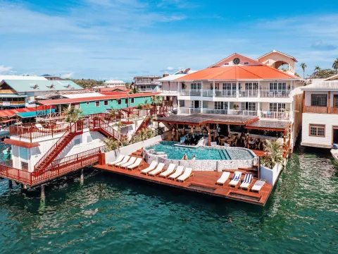 Tropical Suites Hotel