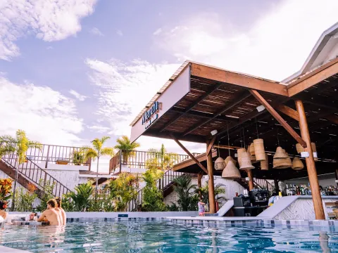 Tropical Suites Hotel