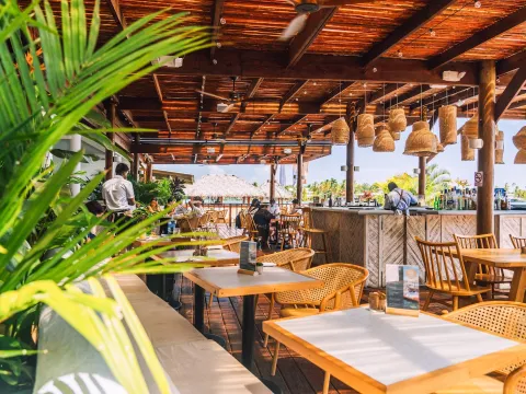 Tropical Suites Hotel