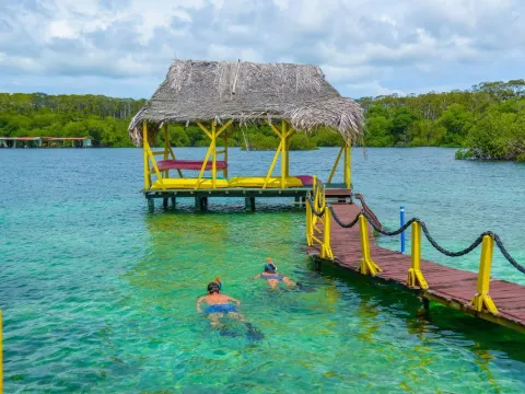 Punta Caracol Acqua Lodge