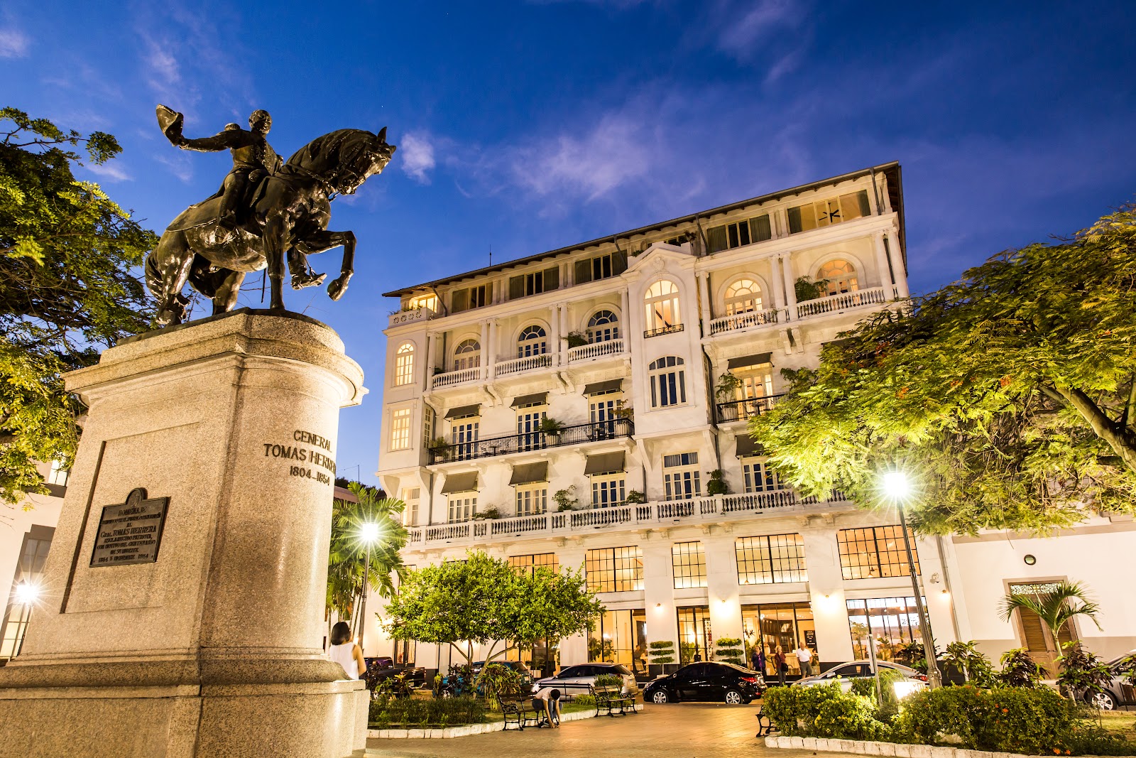 American Trade Hotel