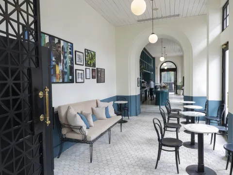 American Trade Hotel